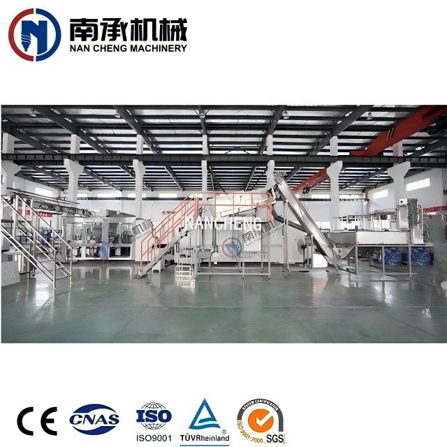 25000-36000瓶/小時  全自動吹灌旋一體機(jī)設(shè)備